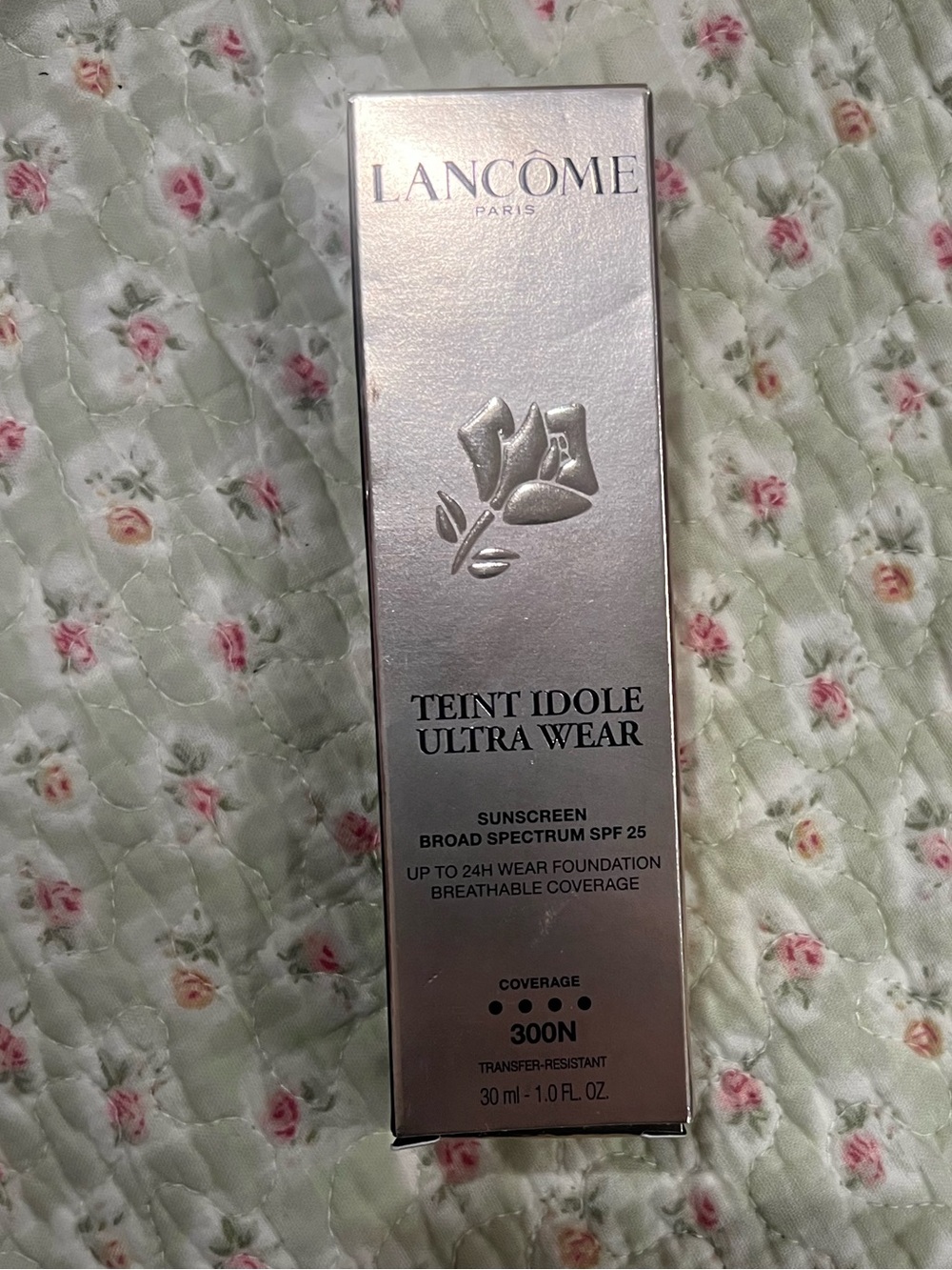 Lancome Teint Idole Ultra Wear Foundation Box - Silver